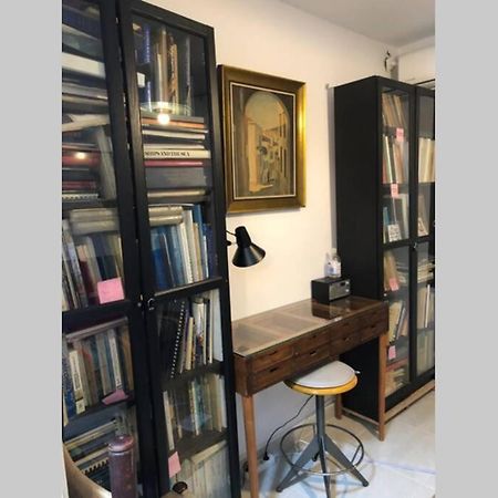 아테네 Exarcheia: Independent Ground Floor House. 아파트 외부 사진