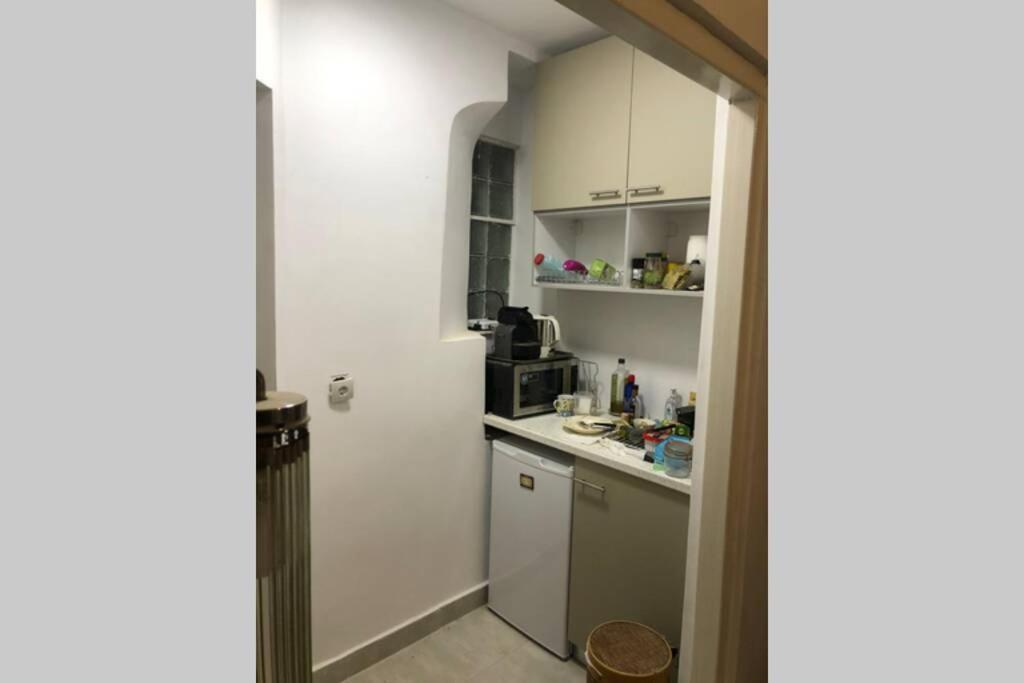 아테네 Exarcheia: Independent Ground Floor House. 아파트 외부 사진